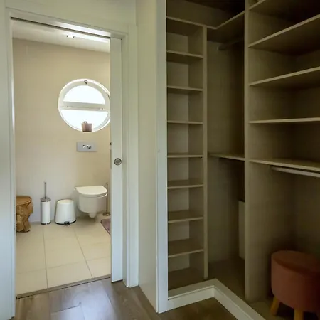 Spacious House With Pool