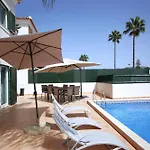 Spacious House With Pool * District de Faro