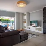 Spacious House With Pool Hébergement de vacances District de Faro