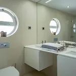 Spacious House With Pool Hébergement de vacances