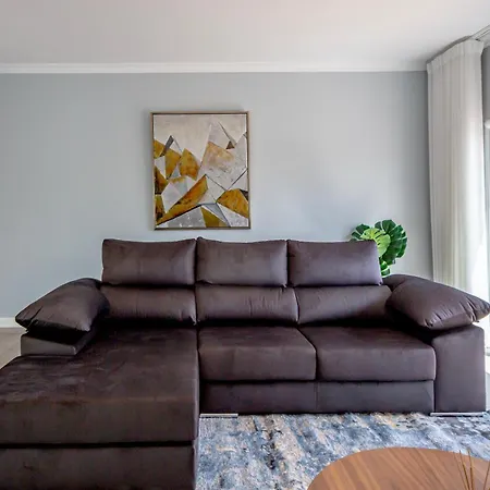 Дом отдыха Spacious House With Pool Фару