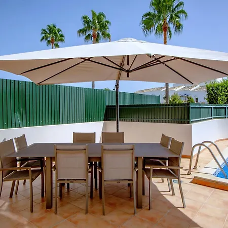 Spacious House With Pool Дом отдыха Фару