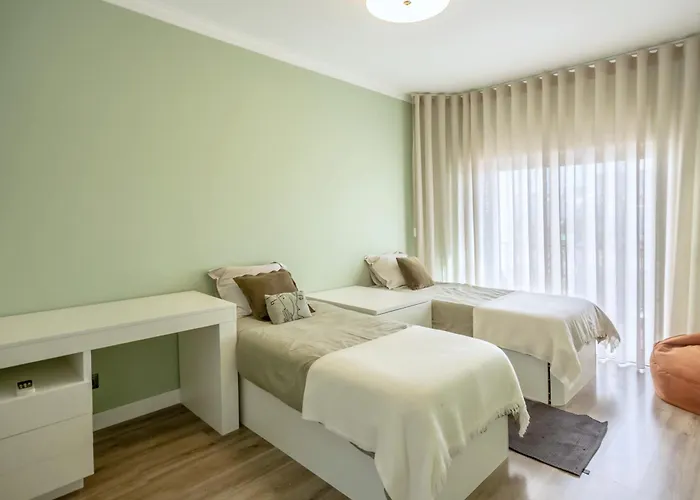 Spacious House With Pool *