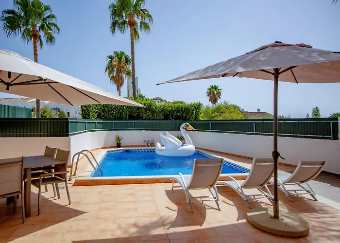 Spacious House With Pool *