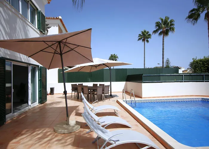 Spacious House With Pool * Distrikt Faro