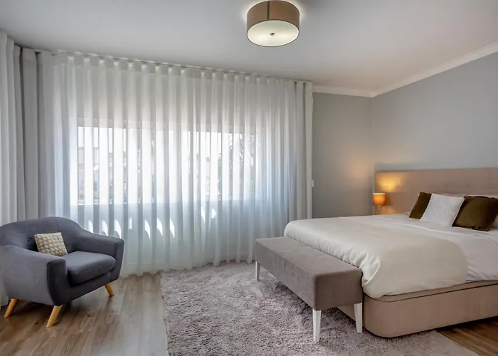 Ferienhaus Spacious House With Pool Distrikt Faro