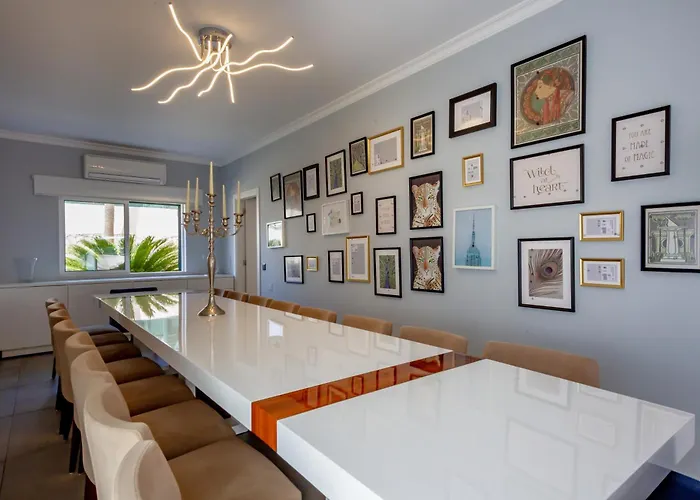 Ferienhaus Spacious House With Pool *