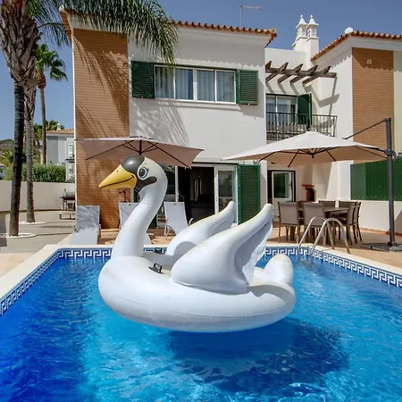 Spacious House With Pool *