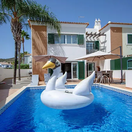 Spacious House With Pool *